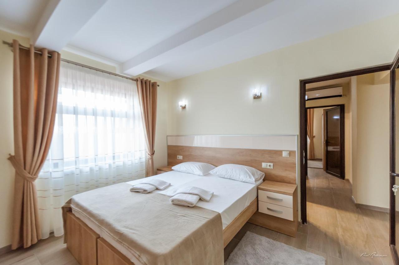 Luxury Desing Apartment Пітешть Екстер'єр фото