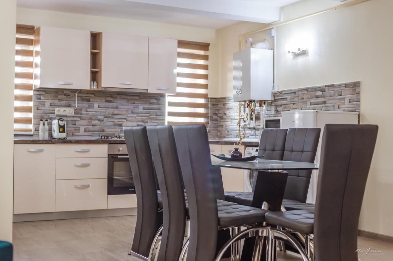 Luxury Desing Apartment Пітешть Екстер'єр фото