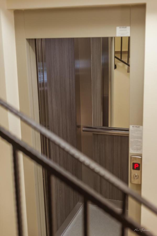 Luxury Desing Apartment Пітешть Екстер'єр фото