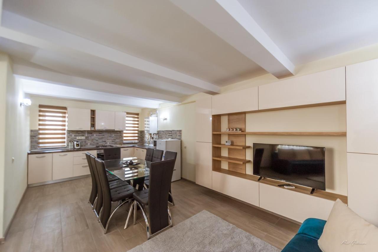 Luxury Desing Apartment Пітешть Екстер'єр фото