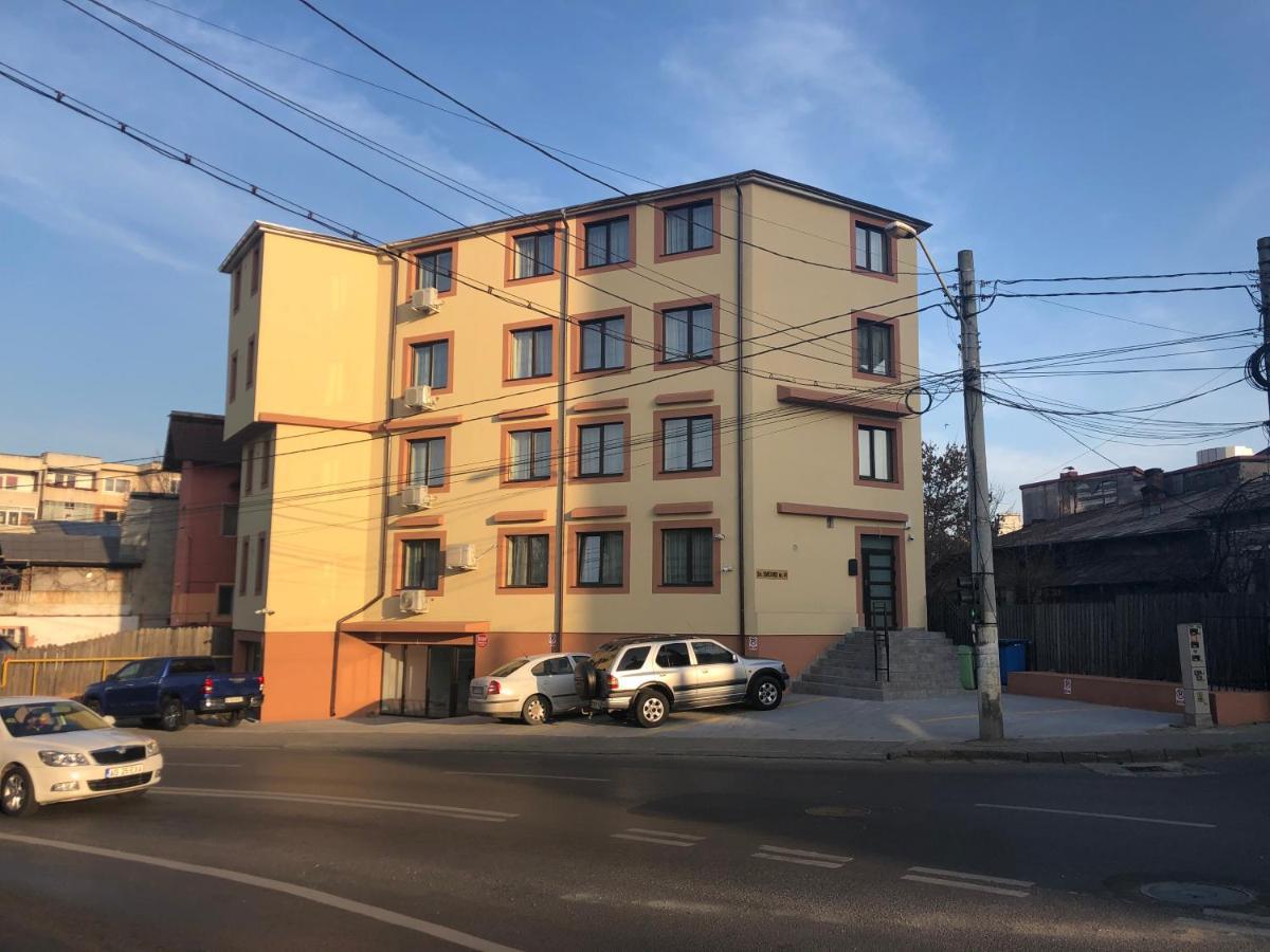 Luxury Desing Apartment Пітешть Екстер'єр фото